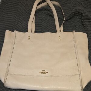 Coach Beige Leather Tote‎ Bag